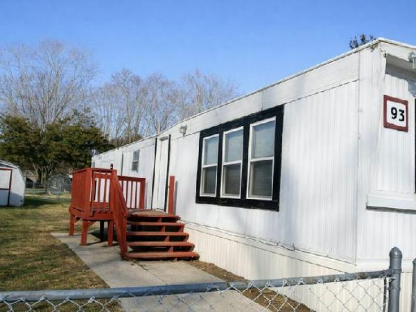 Photo 1 of 2 of home located at 868 E Commerce St, Lot 93 Bridgeton, NJ 08302