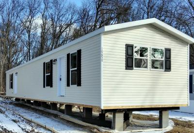 Mobile Home at 10650 Orion Rockford, MI 49341