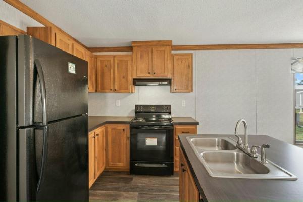 2023 Live Oak Homes Yellow Jacket Manufactured Home