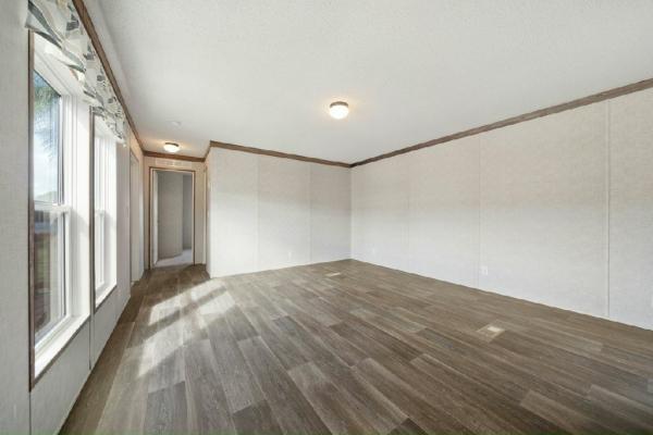 2023 Live Oak Homes Yellow Jacket Manufactured Home