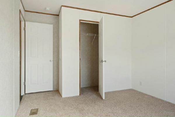 2023 Live Oak Homes Yellow Jacket Manufactured Home