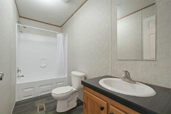 2023 Live Oak Homes Yellow Jacket Manufactured Home