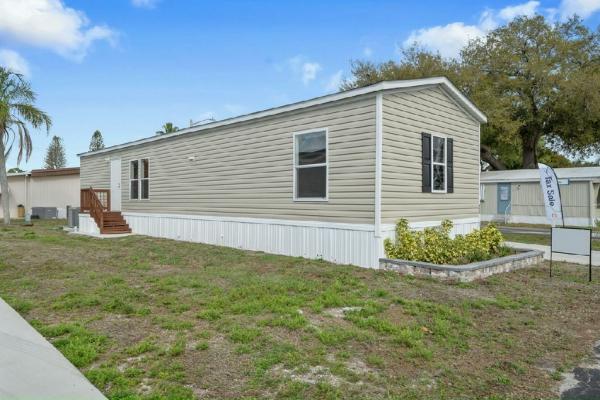 2023 Live Oak Homes Yellow Jacket Manufactured Home