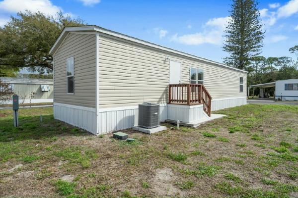 2023 Live Oak Homes Yellow Jacket Manufactured Home