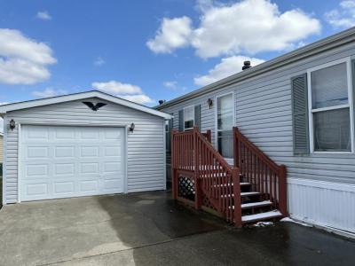 Photo 2 of 3 of home located at 21 Finch Lane Beecher, IL 60401