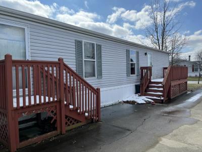 Photo 3 of 3 of home located at 21 Finch Lane Beecher, IL 60401