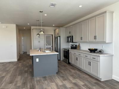 Photo 5 of 20 of home located at 3301 S Goldfield Road Lot 5111 Apache Junction, AZ 85119