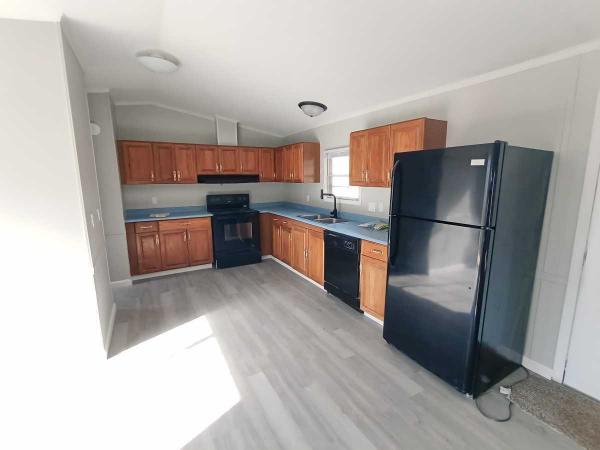 1999  Mobile Home For Sale