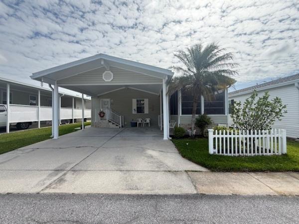 2004  Mobile Home For Sale