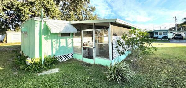 Photo 1 of 2 of home located at 2580 Nursery Rd. Clearwater, FL 33764