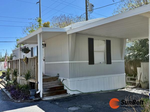 Photo 1 of 2 of home located at 4301 N Highway 19A Lot 102 Mount Dora, FL 32757