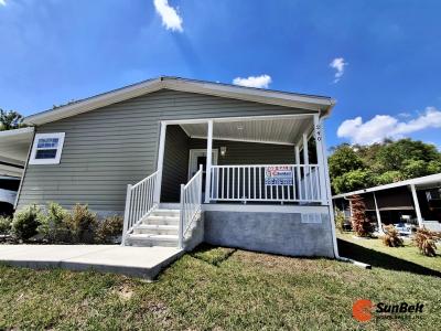 Photo 5 of 47 of home located at 9701 E Hwy 25 Lot 240 Belleview, FL 34420