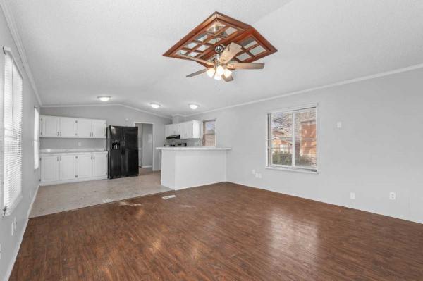 1999 Crestview Manufactured Home