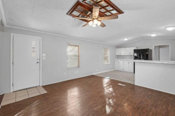 1999 Crestview Manufactured Home