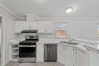 1999 Crestview Manufactured Home