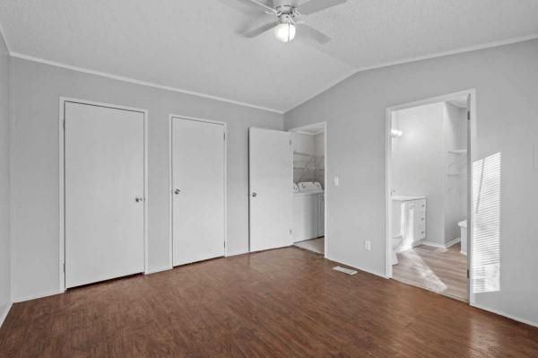 1999 Crestview Manufactured Home