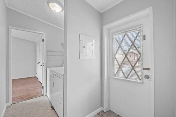 1999 Crestview Manufactured Home