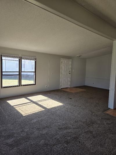 Photo 4 of 7 of home located at 312 Opal Whitmore Lake, MI 48189