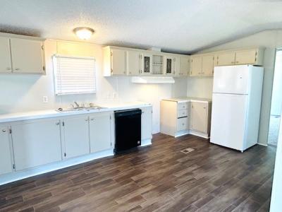 Photo 2 of 9 of home located at 1814 Hillock Drive Morganton, NC 28655