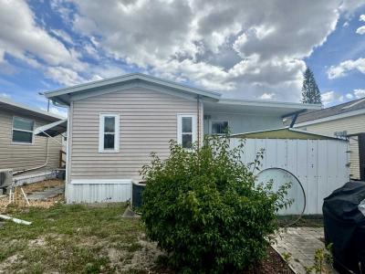 Photo 5 of 32 of home located at 6735 Hammock Rd Lot 179 Port Richey Adult Community, FL 34688