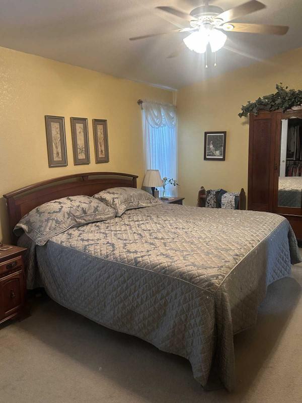 2001 Hallmark Winchester IV Manufactured Home