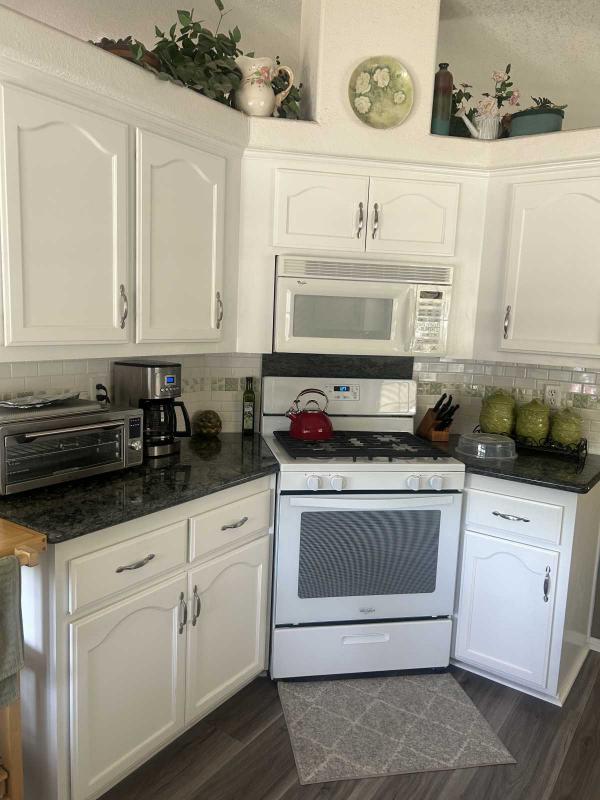 2001 Hallmark Winchester IV Manufactured Home