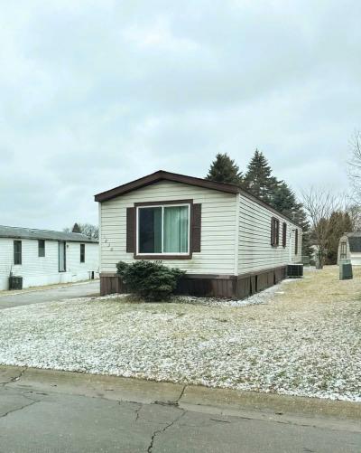 Photo 3 of 8 of home located at 1838 Fenn St. #466 Milford, MI 48381