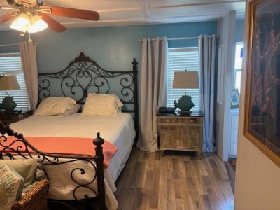 Photo 5 of 8 of home located at 2425 Harden Blvd #215 Lakeland, FL 33803