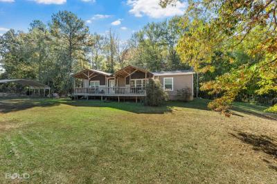 Photo 6 of 8 of home located at 9489 Capps City Road Rodessa, LA 71069