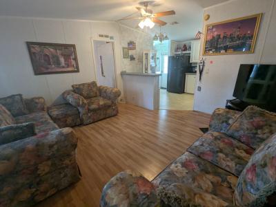 Photo 3 of 11 of home located at 74 E Hampton Dr Auburndale, FL 33823
