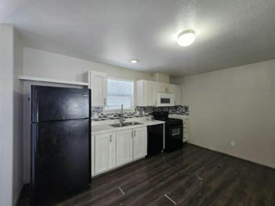 Photo 3 of 10 of home located at 3642 Boulder Highway, #89 Las Vegas, NV 89121