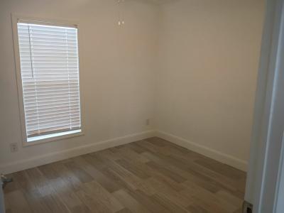 Photo 4 of 6 of home located at 10 Anita Dr Lake Placid, FL 33852