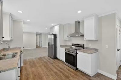 Photo 4 of 20 of home located at 250 Nelle Avenue # 15 Panama City, FL 32404