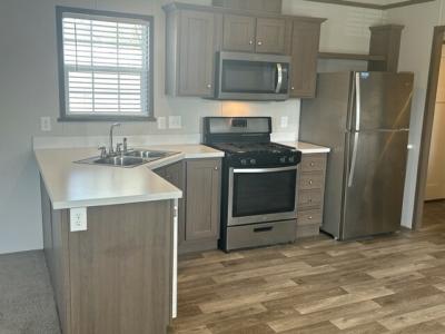 Photo 3 of 8 of home located at 3430 N. Peoria Drive Lot 3 Springfield, IL 62702