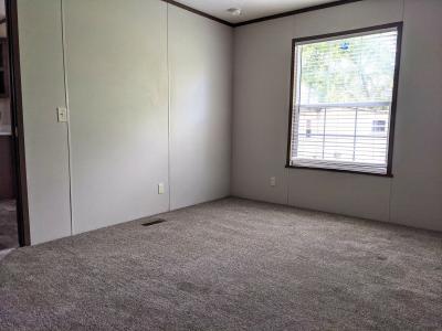 Photo 5 of 12 of home located at 3430 N. Peoria Drive Lot 8 Springfield, IL 62702