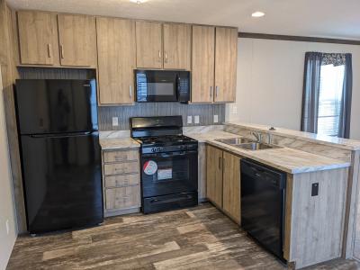 Photo 4 of 11 of home located at 300 Forrest Ave., Lot #89 Springfield, IL 62702