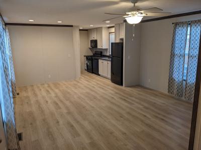 Photo 3 of 9 of home located at 300 Forrest Ave., Lot #95 Springfield, IL 62702