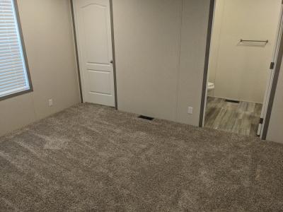 Photo 4 of 9 of home located at 300 Forrest Ave., Lot #95 Springfield, IL 62702