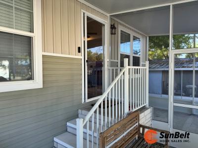 Photo 3 of 27 of home located at 78 Cliff Drive Mount Dora, FL 32757