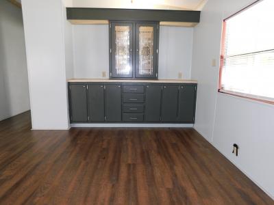 Photo 4 of 36 of home located at 1526 Garrison Dr Lakeland, FL 33810