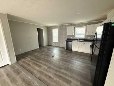 Photo 3 of 15 of home located at 1858 Collins Ct #23 Milford, MI 48381