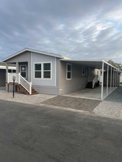 Photo 2 of 16 of home located at 3555 S. Pacific Hwy Medford, OR 97501