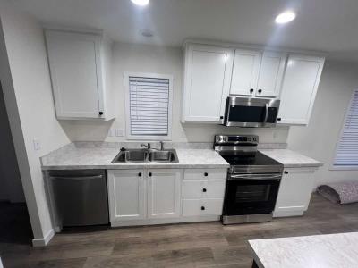 Photo 5 of 16 of home located at 3555 S. Pacific Hwy Medford, OR 97501