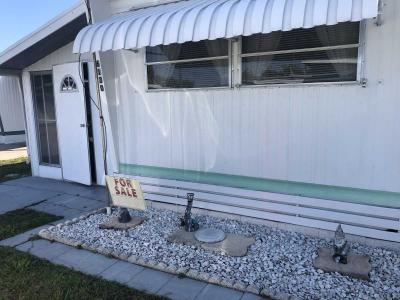 Mobile Home at 6130 Pleasant St Zephryhills, FL 33542
