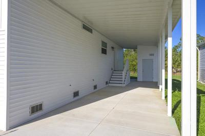 Photo 4 of 38 of home located at 13 Queen Palm Drive Naples, FL 34114