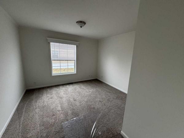 2021 Champion RA2864 243 Manufactured Home