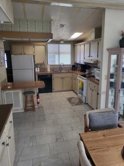 Photo 3 of 28 of home located at 38 Sunset Cir North Fort Myers, FL 33903