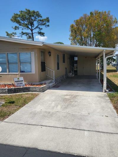 Photo 2 of 28 of home located at 38 Sunset Cir North Fort Myers, FL 33903