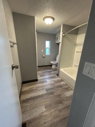 Photo 5 of 12 of home located at 605 California Way Sp. #11 Longview, WA 98632