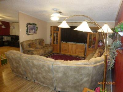 Photo 5 of 26 of home located at 2701 E Utopia Rd #113 Phoenix, AZ 85050